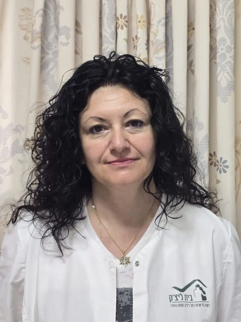 יוליה, אנשי הצוות של בית רחל ליצ'ק